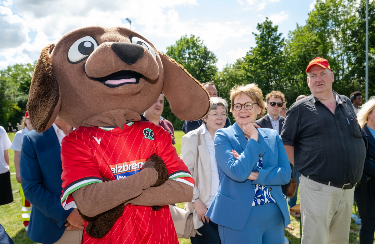 Interkulturelles Sommerfest mit Ministerin Daniela Behrens setzt Zeichen für Zusammenhalt